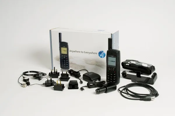 Iridium 9555 sat phone kit with accessories